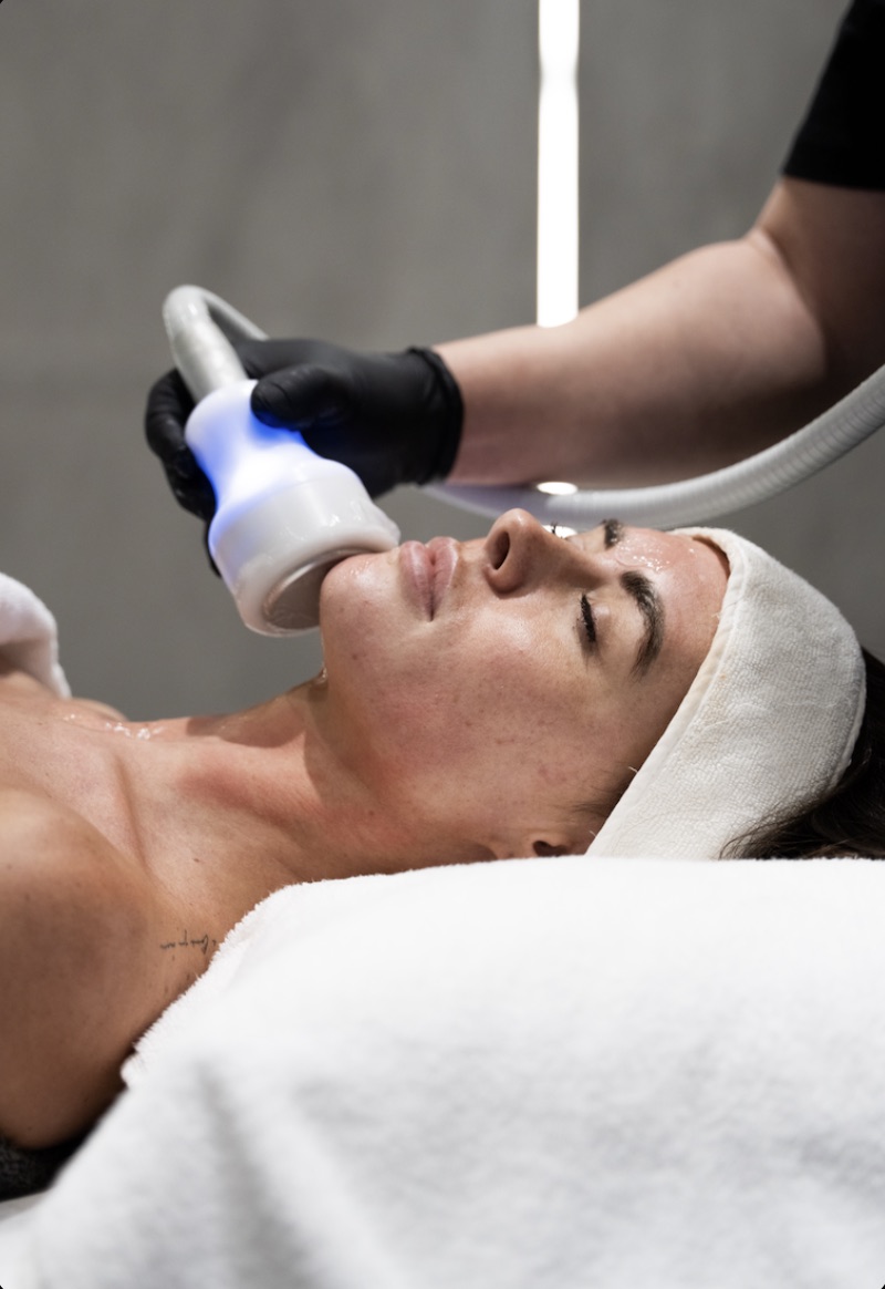 Client receiving a Hydra T-Shock facial treatment at RESYNC Dubai